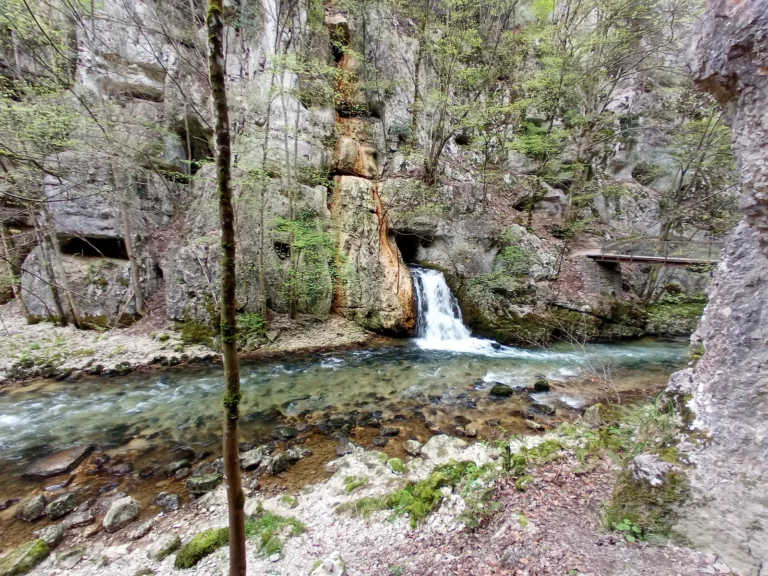 Balade dans les gorges du Taubenloch