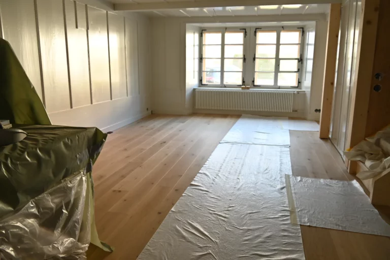 2025 - Mise en place du parquet massif dans le séjour